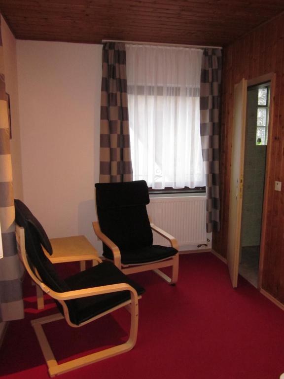 Hotel Gastehaus Am Fels Altenahr Zimmer foto